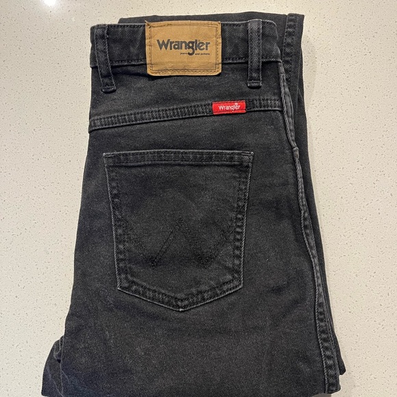 Wrangler Tyler Mom Jean - Picture 2 of 2